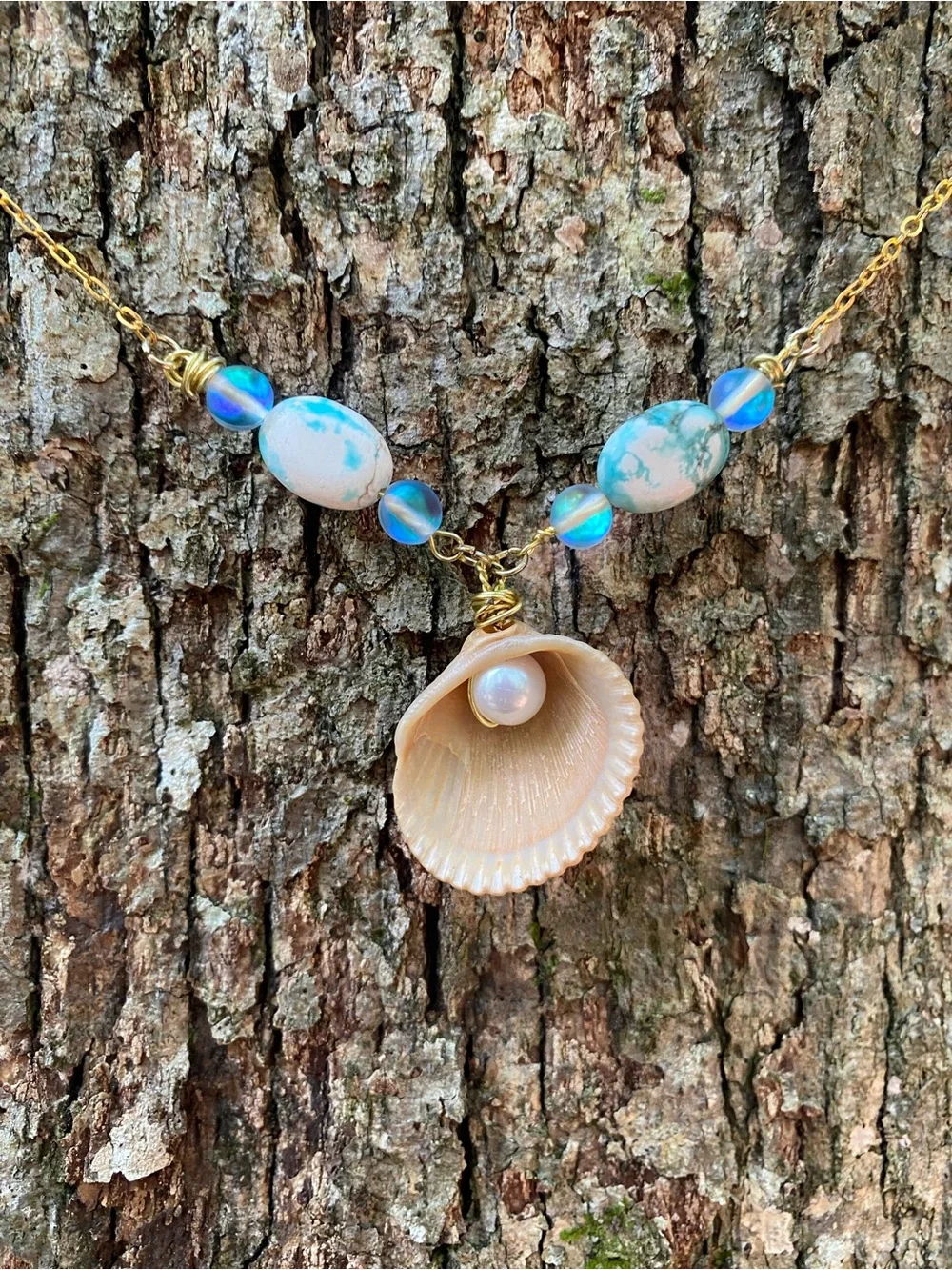 Handcrafted Shell and Pearl Pendant Necklace in Cream and Blue